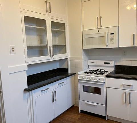 3rd image of 1319 10th Ave #3