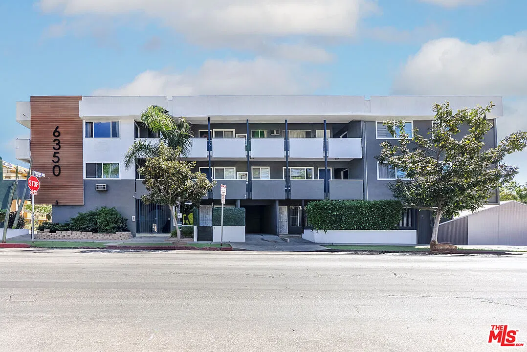 1 bed, 1.0 bath, 572 sqft, $2,695 — Photo 1