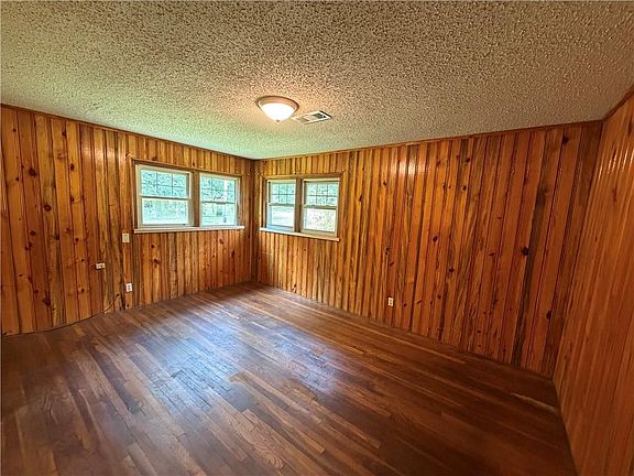 5th image of 257 Katie Ln