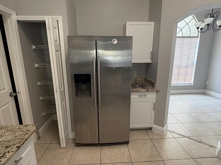 2809 Berkshire Cir — Photo 15