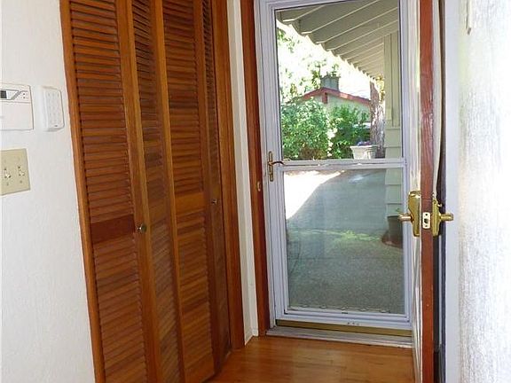 2nd image of 5109 Brentwood Dr SE