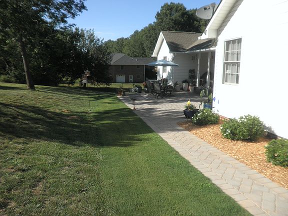2nd image of 15965 Asheville Hwy