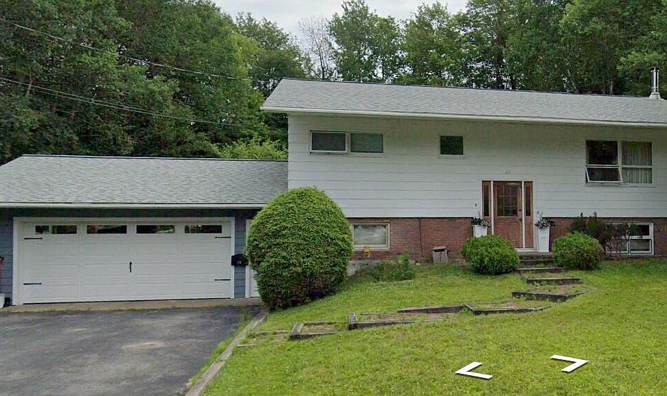1st image of 28 Lincoln Dr