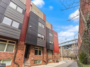 154 N Front St, Philadelphia, PA 19106
