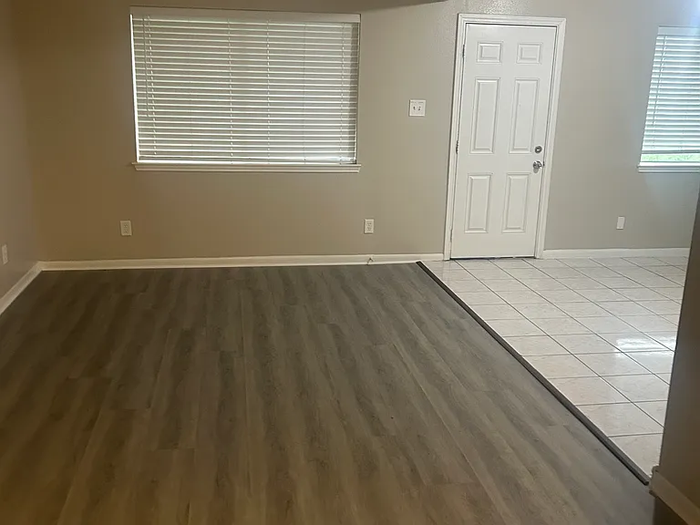 5114 Scottwood Dr — Photo 5