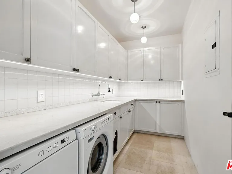 1675 N Woods Dr — Photo 31