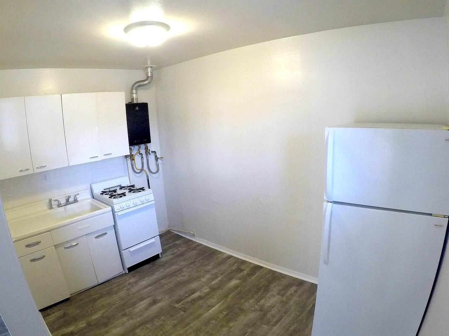 Cozy Nest Apartments - 4 — Photo 2