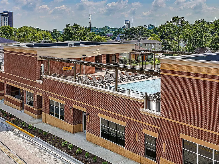 Roof top lounge