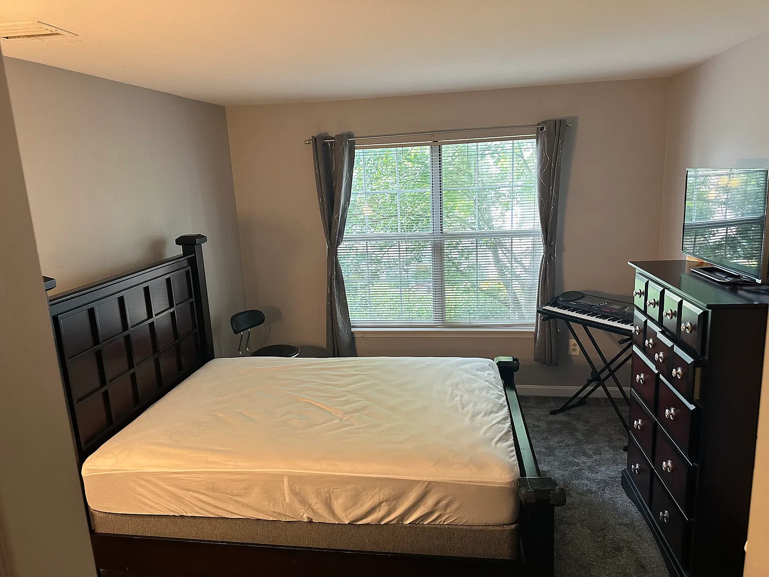 2 bed, 1119 sqft, $2,400 — Photo 4