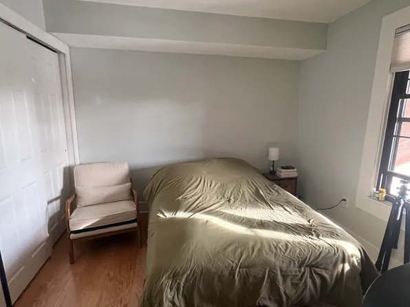 16 Fairway Ct, Lawrence Township, NJ 08648