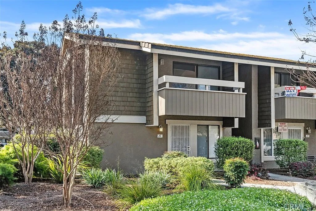 Building Photo - 212 Springview