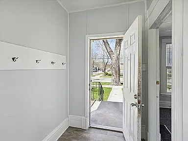 723 W Walnut St #725 — Photo 3