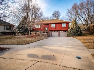 1506 S 142nd Cir, Omaha, NE 68144