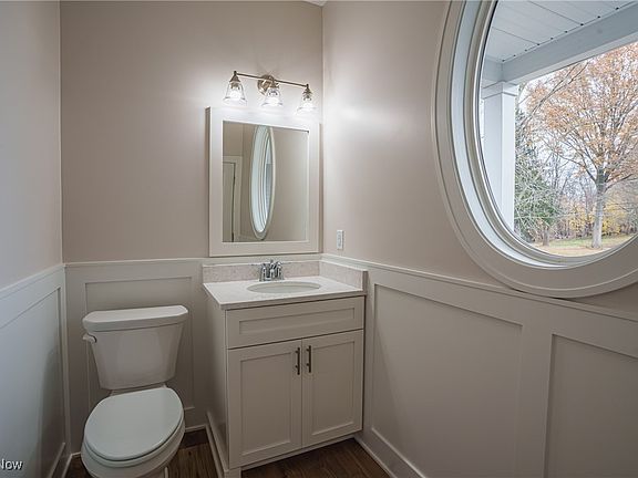 3rd image of 2938 S Hametown Rd