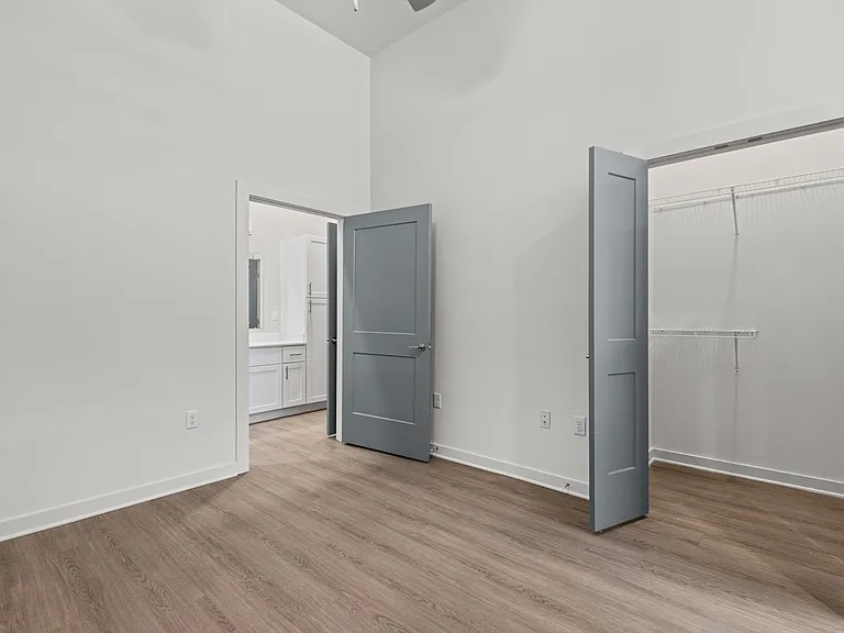 220 S Claybrook St — Photo 13