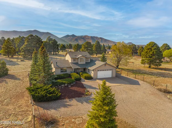 8100 Green Prairie Ln, Flagstaff, AZ 86004