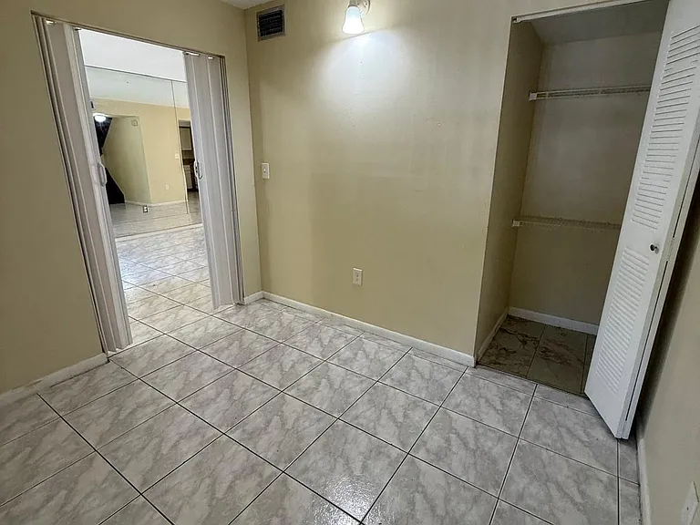 5232 SW 122nd Ter #5232 — Photo 10