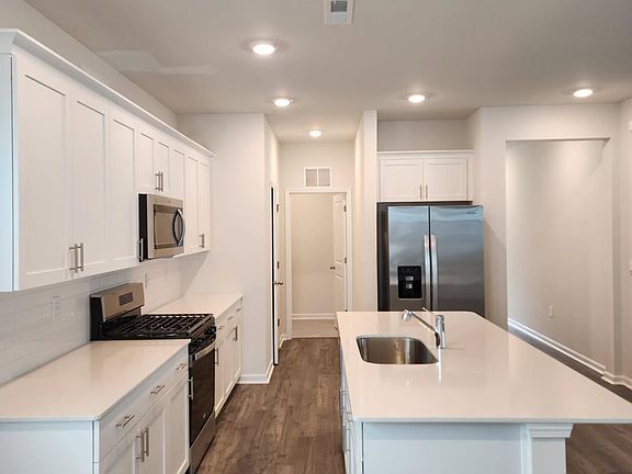 2nd image of 553 Lemon Daisy Ln #1