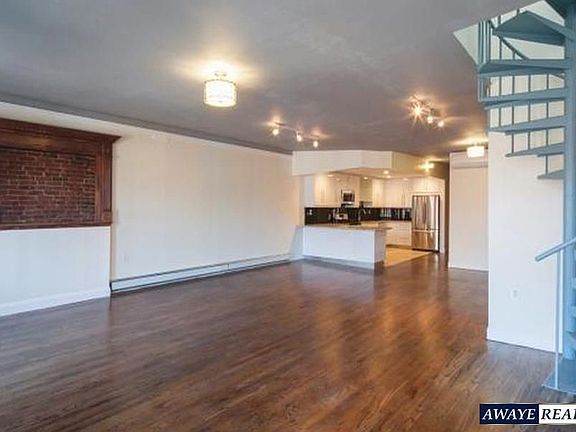 2nd image of 682 Union St #3B