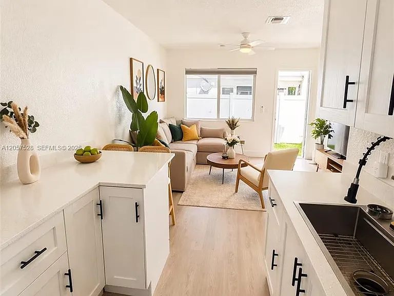 5712 Mayo St — Photo 11