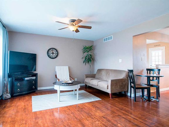 3rd image of 9156 Trinidad Dr