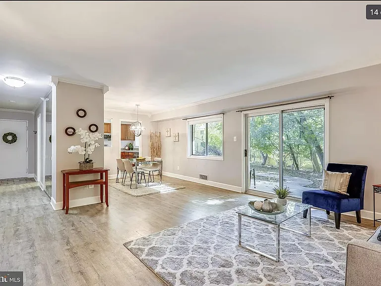 10636 Montrose Ave #M3A — Photo 7