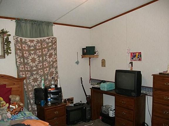 5th image of 215 Private Road 4703
