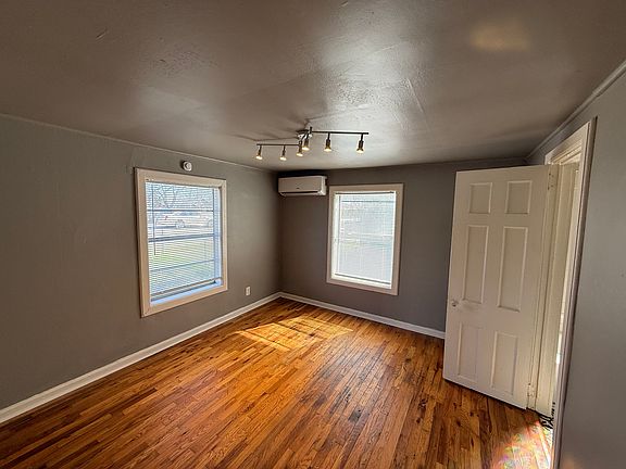5th image of 420 S 41st West Ave