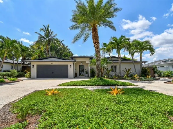 890 Rafael Blvd NE, Saint Petersburg, FL 33704