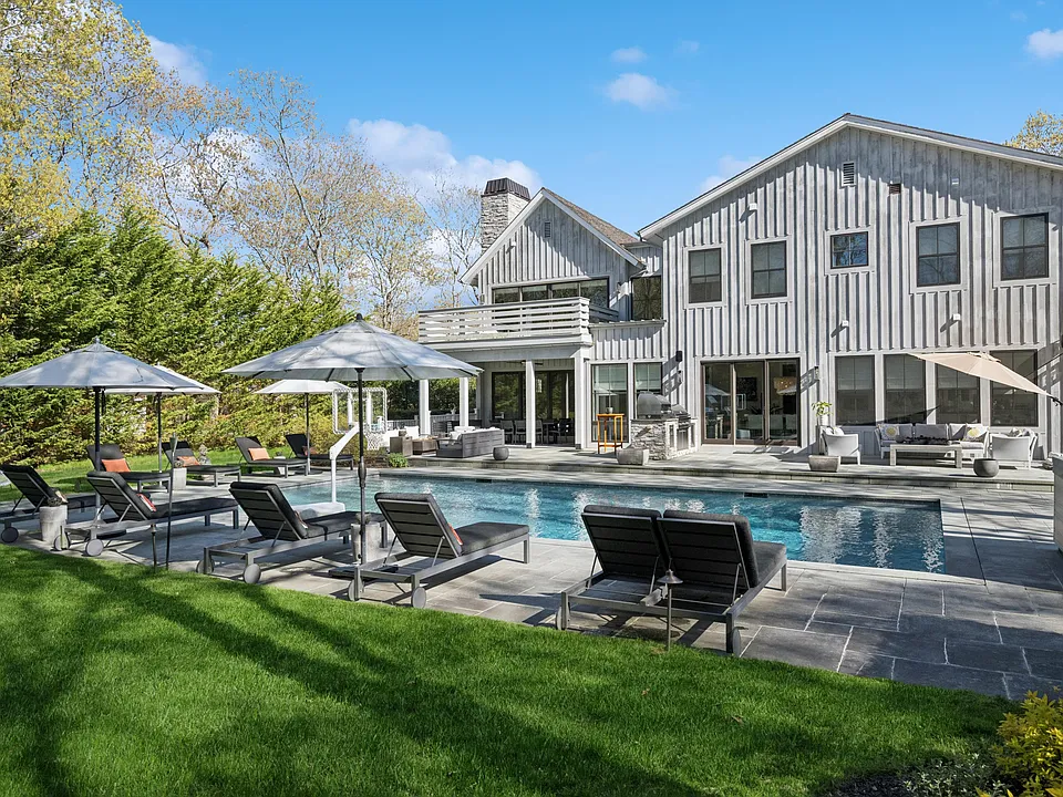 64 Birchwood Ln