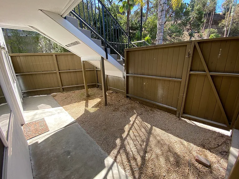 203 Ladera Street — Photo 14