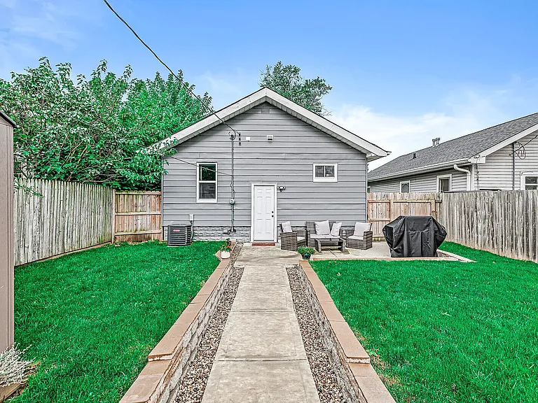 1218 E Southern Ave — Photo 25