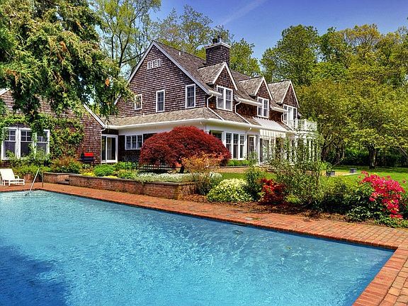 4th image of 22 Jericho Ln