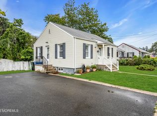 303 Manapaqua Ave, Lakehurst, NJ 08733