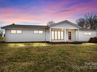 2309 Maywood Dr SW, Lenoir, NC 28645