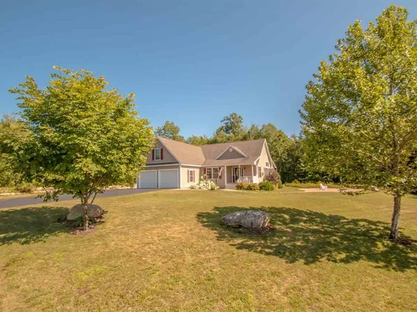 71 Camelot Ct, Conway, NH 03818