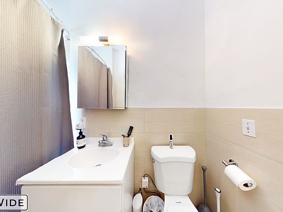 5th image of 234 W 13th St APT 26