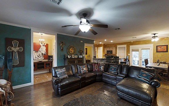 4th image of 3338 Venado Dr