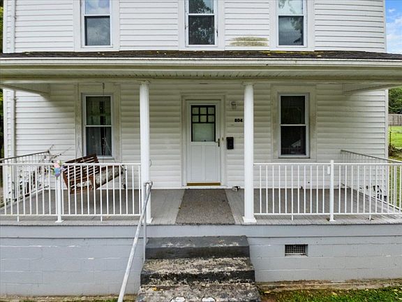 5th image of 804 Wolf St