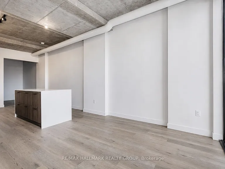 10 James St #713 — Photo 3