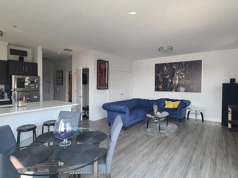5711 Washington St #301 — Photo 1