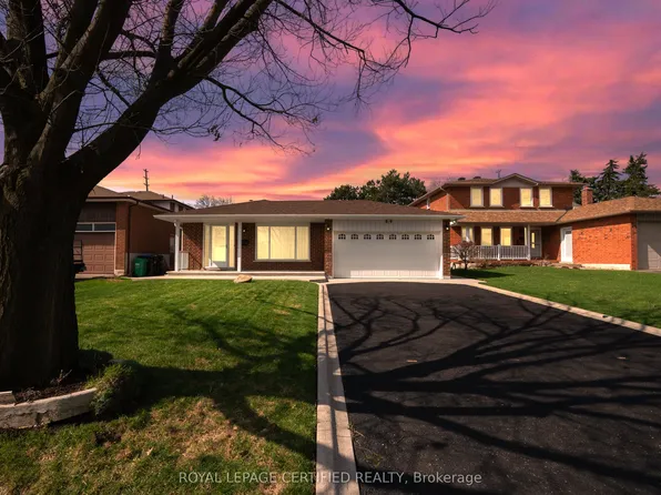 64 Malcolm Cres, Brampton, ON L6S 3C8
