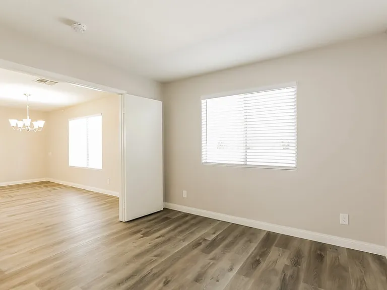 1433 Bellglen Dr — Photo 14