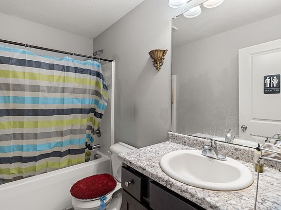 5th image of 2121 E 25th St