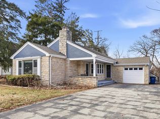 2526 S Webster Ave, Green Bay, WI 54301