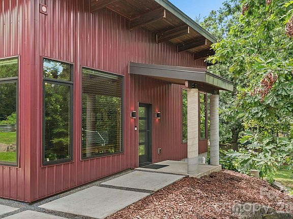 2nd image of 39 Wolf Rd