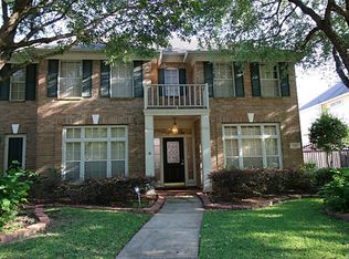 1318 Raintree Cir, Sugar Land, TX 77479