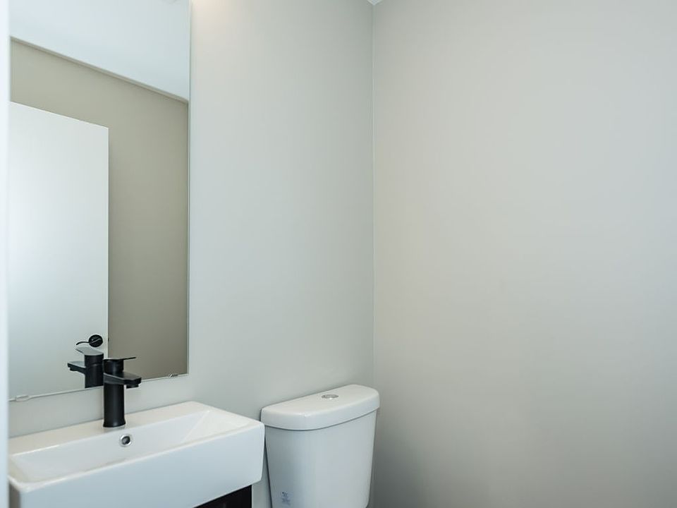 1st image of 2160 Forest Ave Suite 2F
