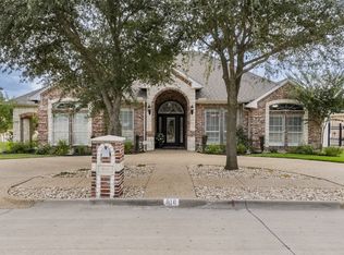 818 Amherst Dr, Waxahachie, TX 75165