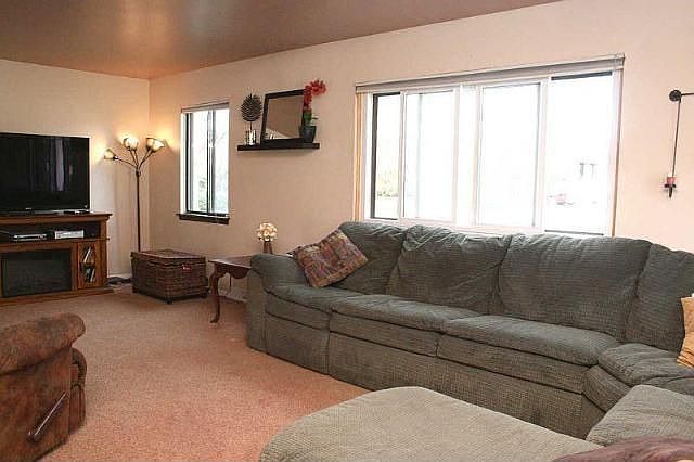 1st image of 1420 S Coachlight Dr